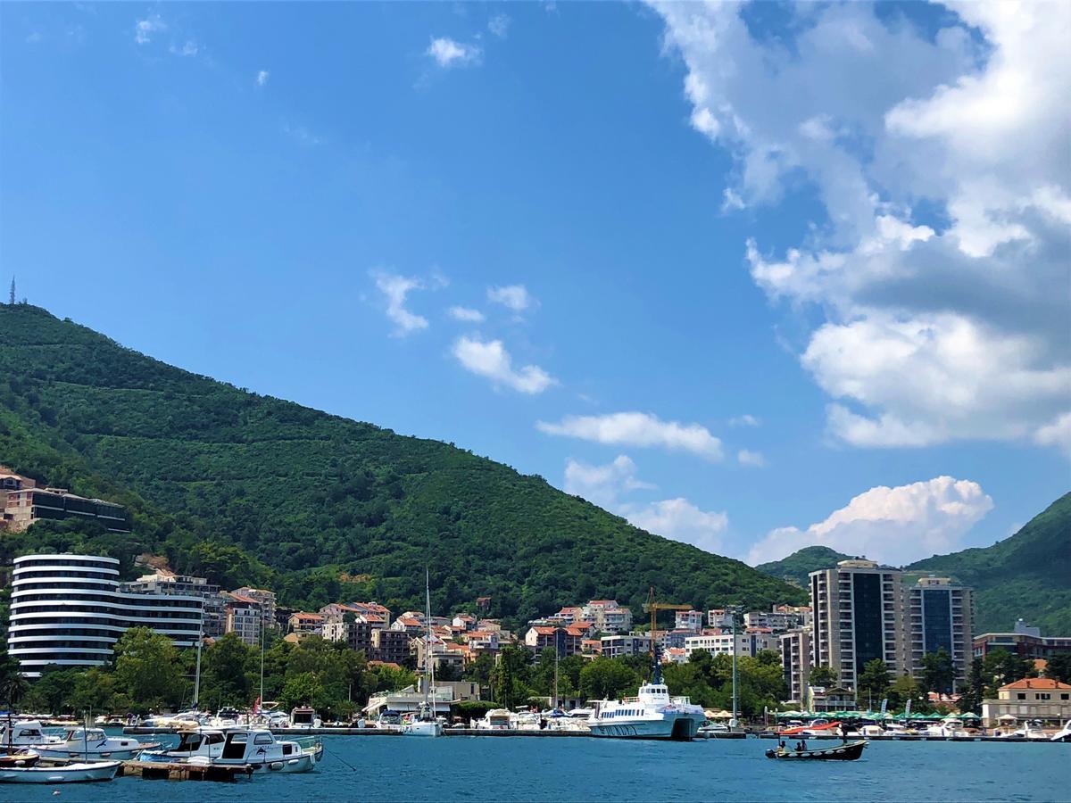 Beachfront Fontana 20 Budva Buitenkant foto