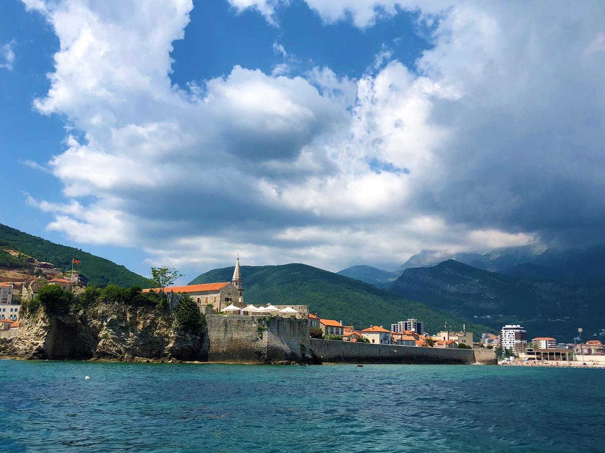Beachfront Fontana 20 Budva Buitenkant foto